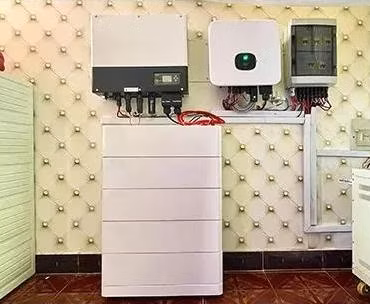 OEM y ODM personalizar la batería de litio solar de ciclo profundo recargable 12V 48V 100ah 200ah LiFePO4 UPS batería para uso de almacenamiento en el hogar